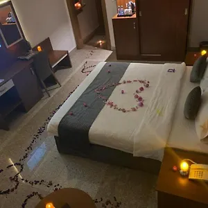 https://anwar.medinahotel.net