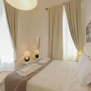  Apartment Deluxe In The Heart Of Italy